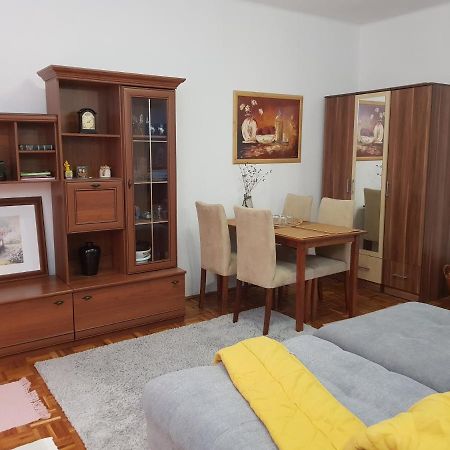 Ravagy Apartman Kecskemet Exterior photo